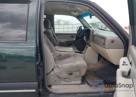 2001 Chevrolet Tahoe Ls z USA, uszkodzony, nr VIN 1GNEC13T41R215359